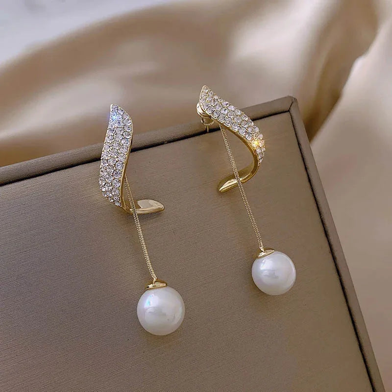 Radiant Pearl Imitation Earrings - CallaLilyStore